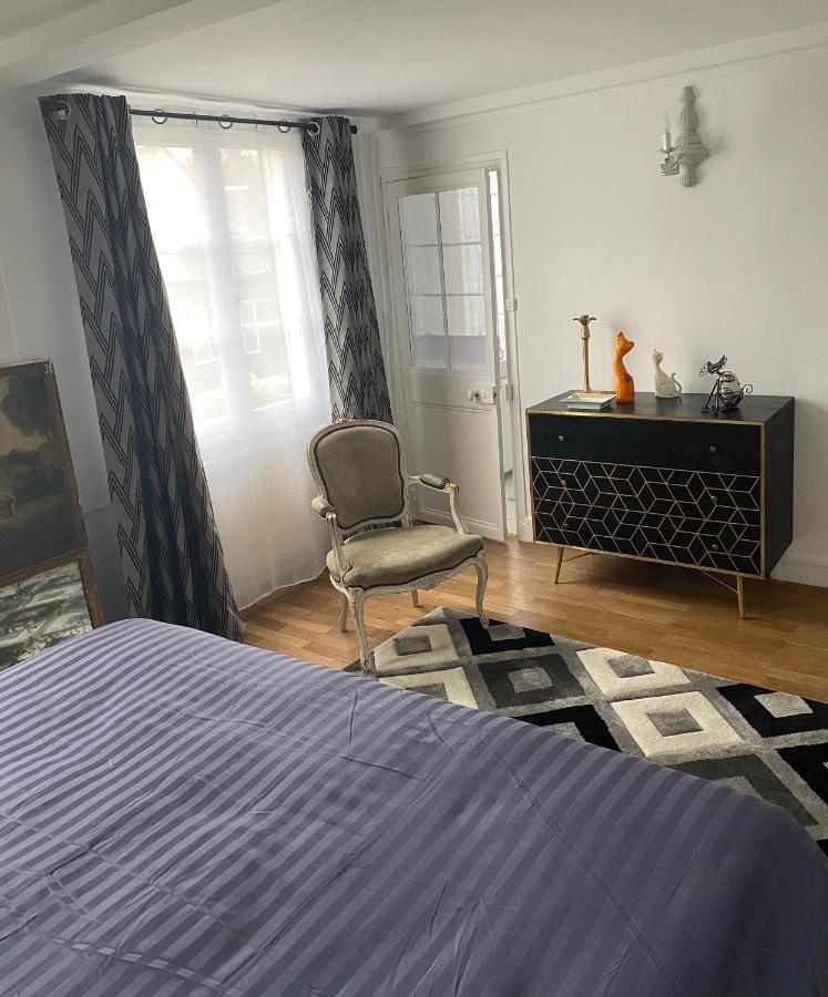Chambre D'Hotes Du Carre Des Arts Honfleur Exteriér fotografie