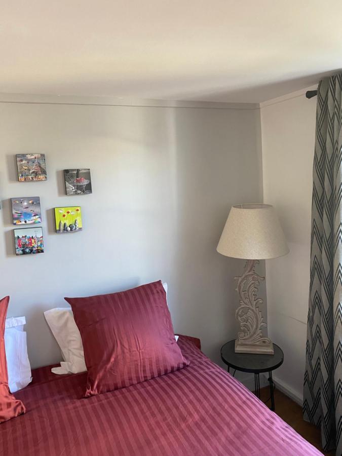 Chambre D'Hotes Du Carre Des Arts Honfleur Exteriér fotografie